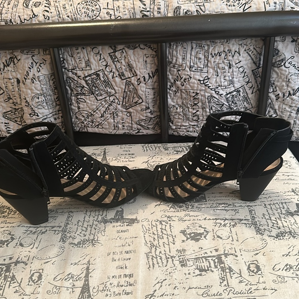 Black wedge sandals